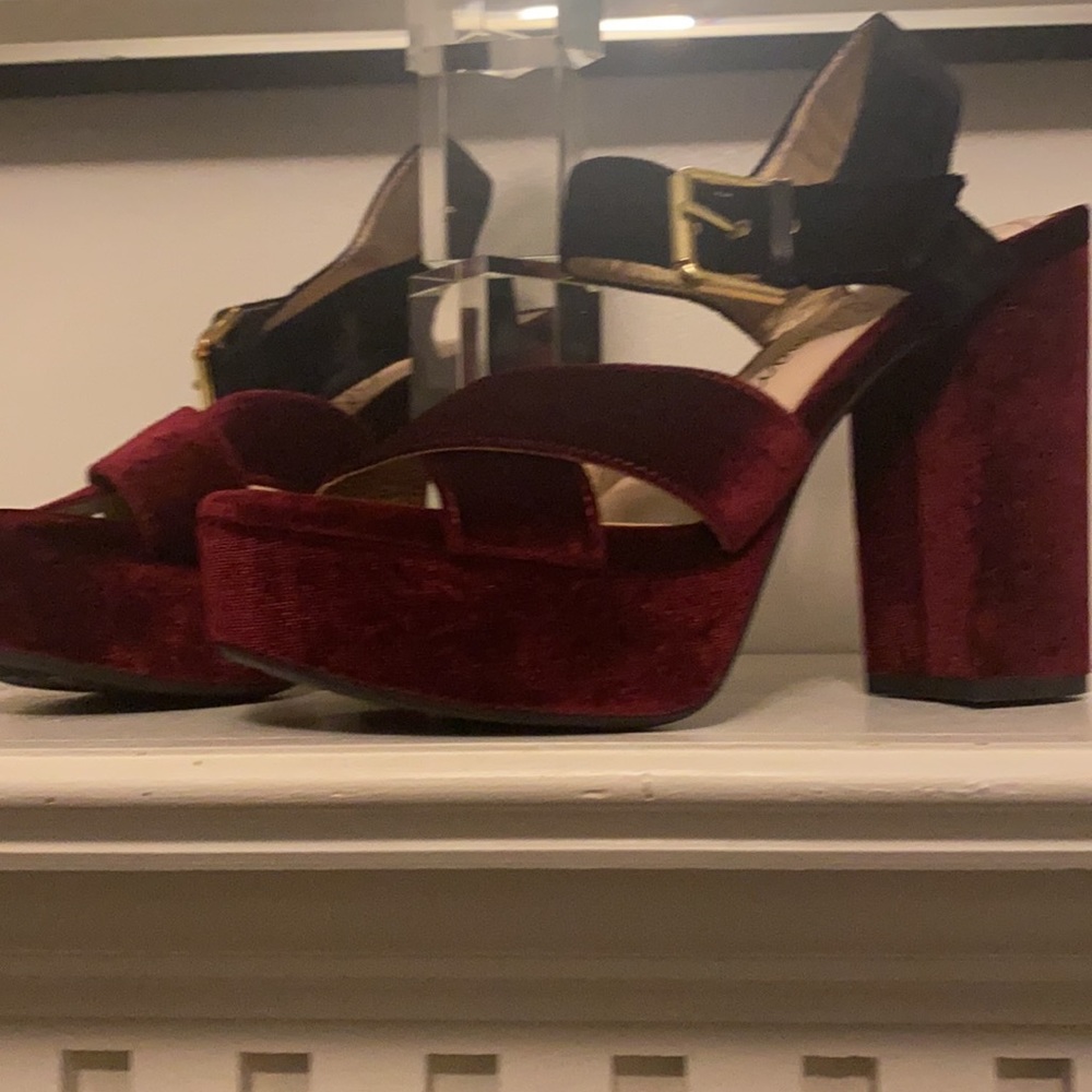 Gorgeous Burgundy & Black Chunky Heel by Libby Edelman/ Multiple Sizes